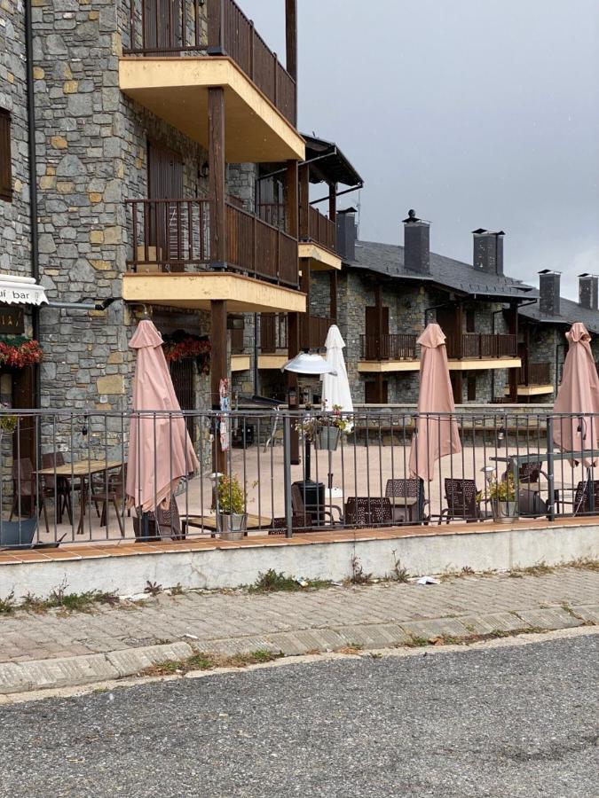 Panoramic Residencia Pista Llarga Apartment Alp Exterior photo